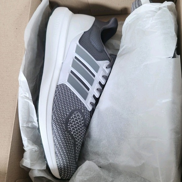 Adidas Ultradream DNA Running Shoes Men's Size 11 Grey White Athletic Sneakers